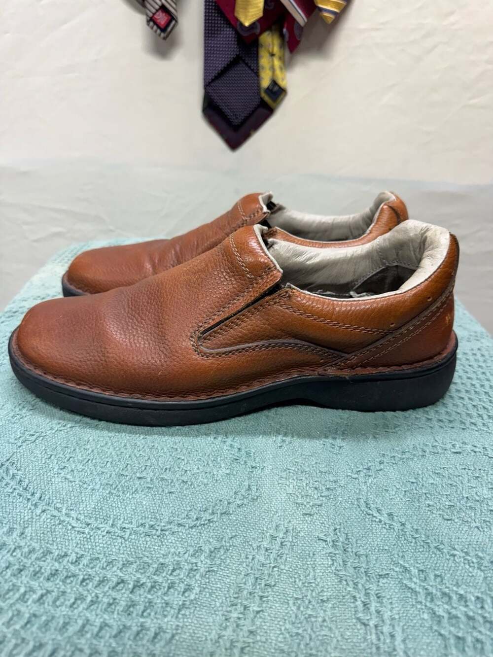 Red Head Brand Co. Genuine Leather Men's Slip-On Shoes